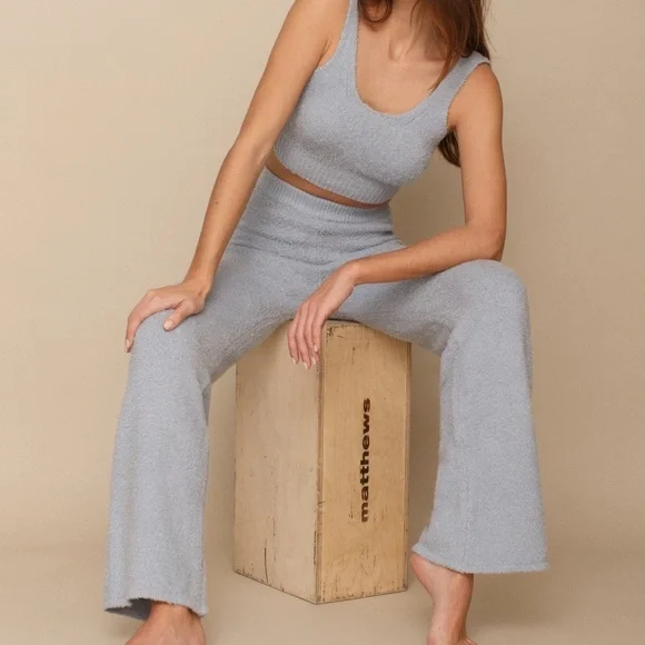 Reformation Two Piece Set - Picture 1 of 10